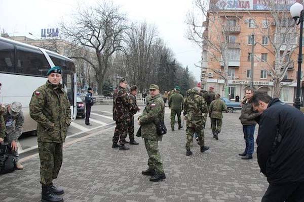 Военные в форме с польской символикой были замечены 8 марта 2014 года в Херсоне, сообщает корреспондент Малоросинформа. Какие бы то ни было подробности относительно их пребывания в данной местности пока неизвестны